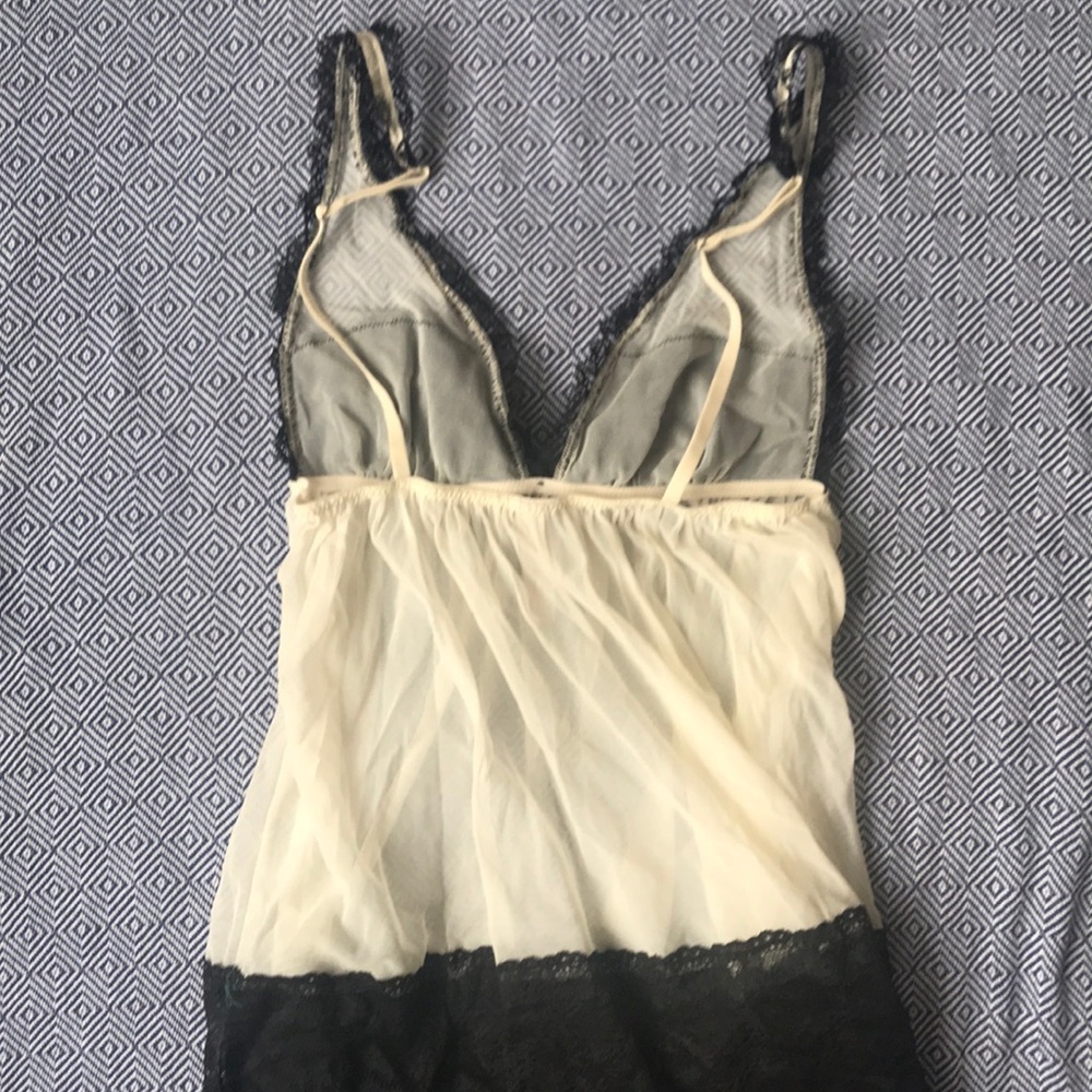 Victoria Secret - Picture 5 of 5